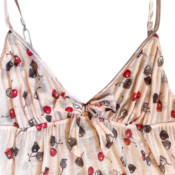VTG VICTORIAS SECRET Cherry Print Babydoll Cami Tank Top Size M Pink Ruffle - Picture 4 of 9